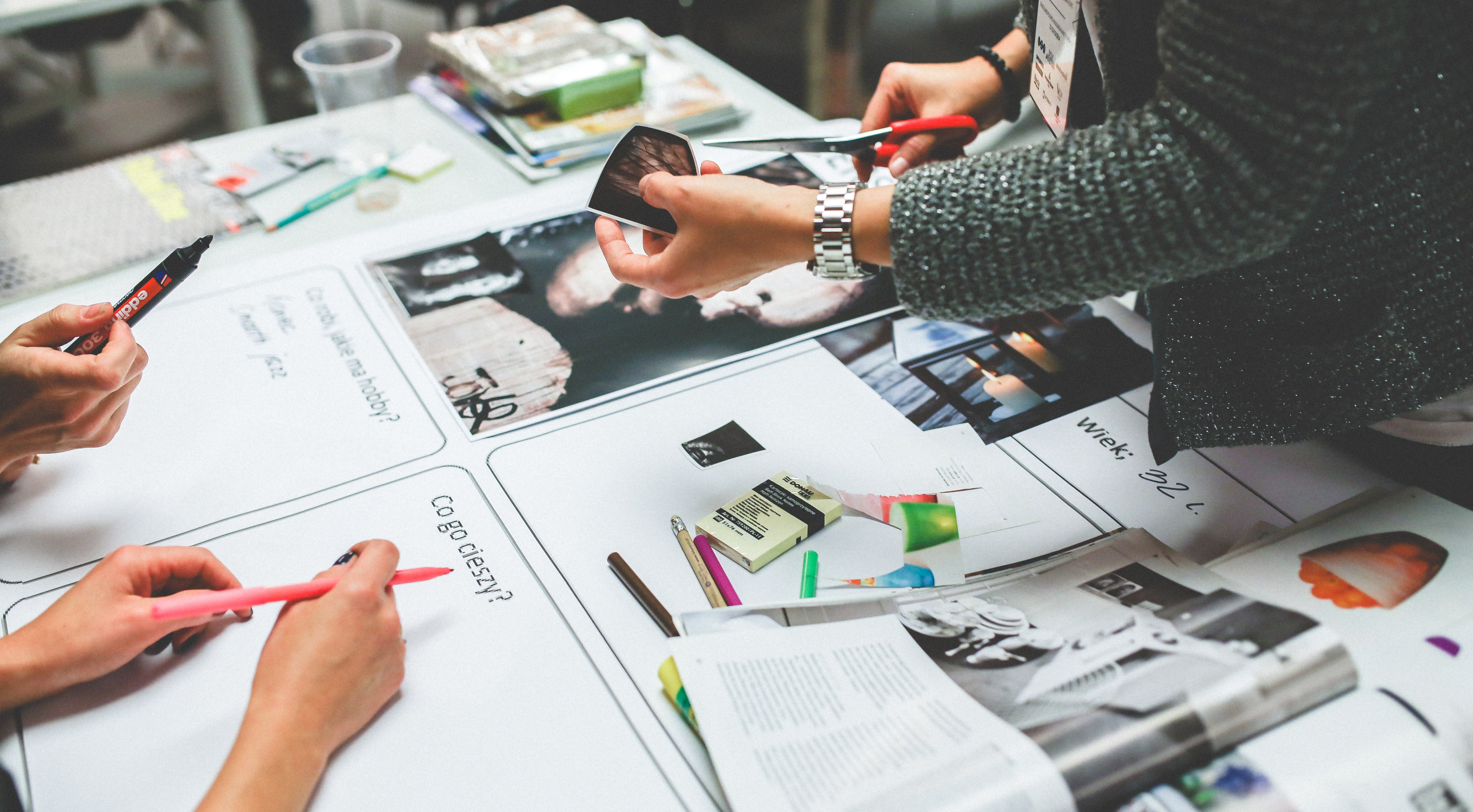 HARVARD BUSINESS REVIEW: The Benefits of Peer-to-Peer Praise at Work